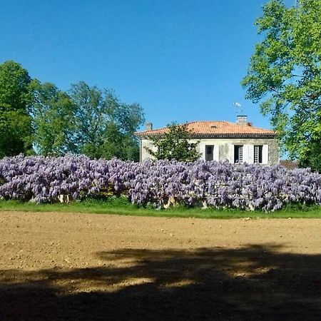 Chez Savary Varzay Exterior foto
